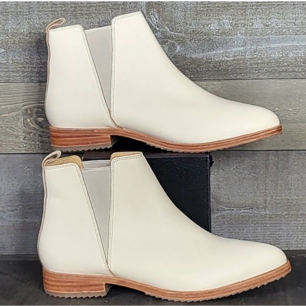 Nisolo ankle boot.